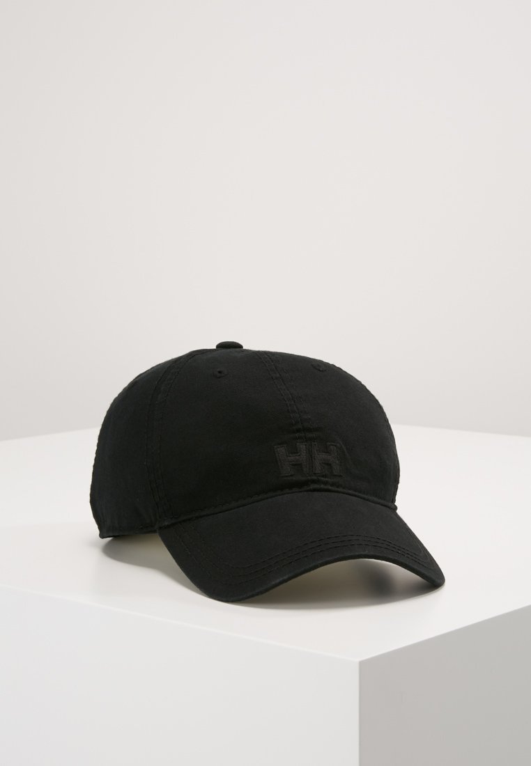 Gorra de béisbol de algodón negro con visera curva, que presenta un logotipo bordado "HH" en la parte frontal, textura mate y correa ajustable.