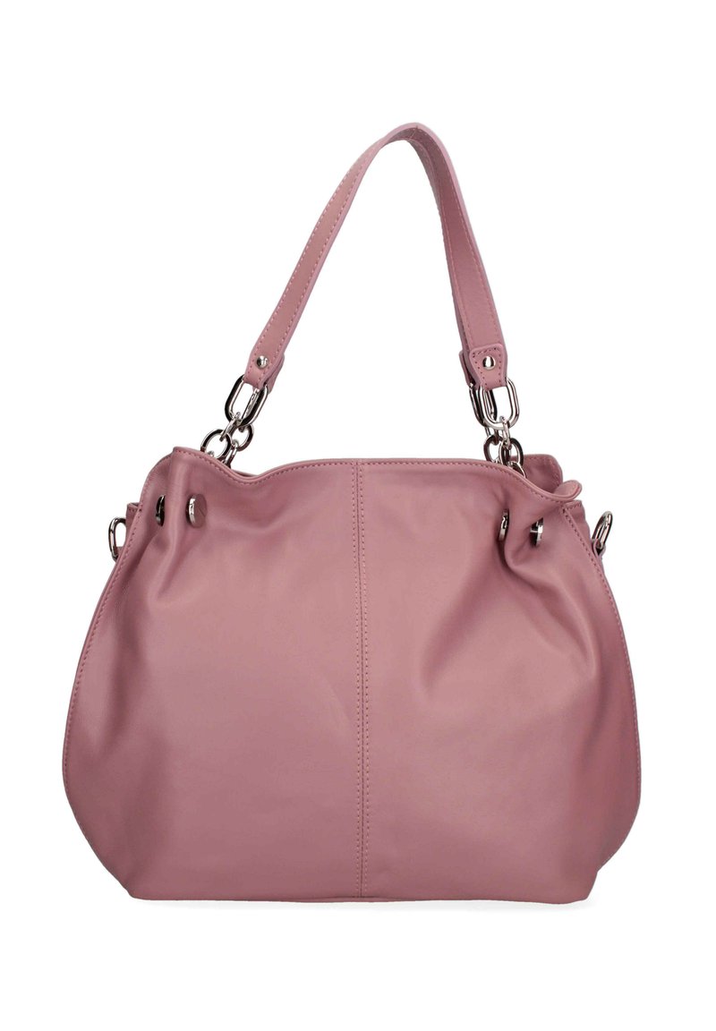 Różowa skórzana torebka o miękkim, zaokrąglonym kształcie. Posiada odpinany pasek, srebrne akcenty oraz marszczone detale u góry.