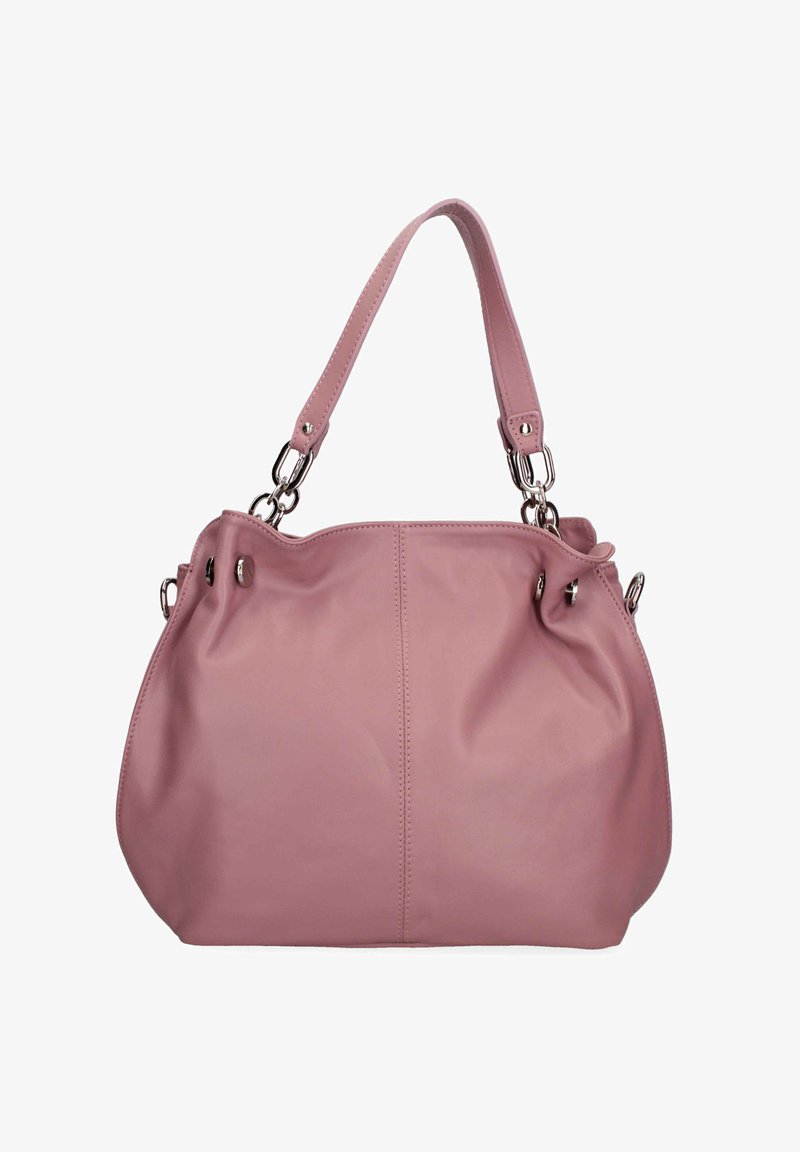 Różowa skórzana torebka o miękkim, zaokrąglonym kształcie. Posiada odpinany pasek, srebrne akcenty oraz marszczone detale u góry.
