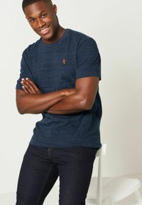 Next Pamata T-krekls - navy blue