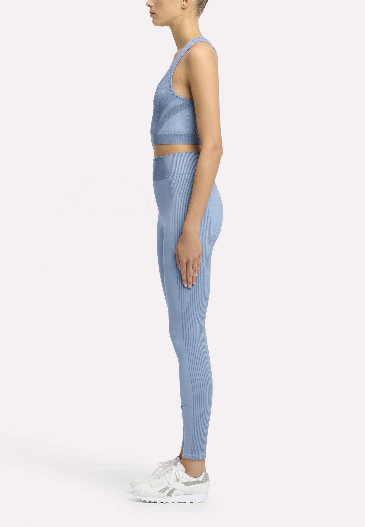 LAB SEAMLESS