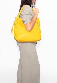 Roberta Rossi Sac à main - yellow