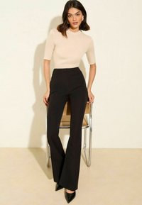 Friends Like These SEAM DETAIL TAILORED - Kelnės - black