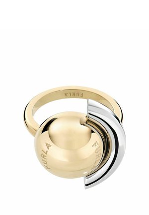 Anillo Furla de oro y plata con una banda dorada y un gran centro esférico dorado parcialmente cubierto por un acento plateado curvado.