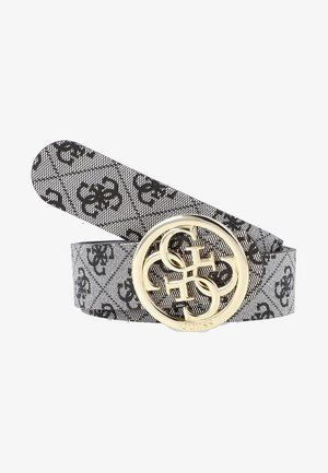 Gråt mønstret bælte med gentagne sorte logoaftryk og et stort rundt guldspænde med indvævede initialer.