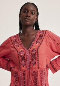 Odd Molly TARA - Dnevna haljina - dreamy red