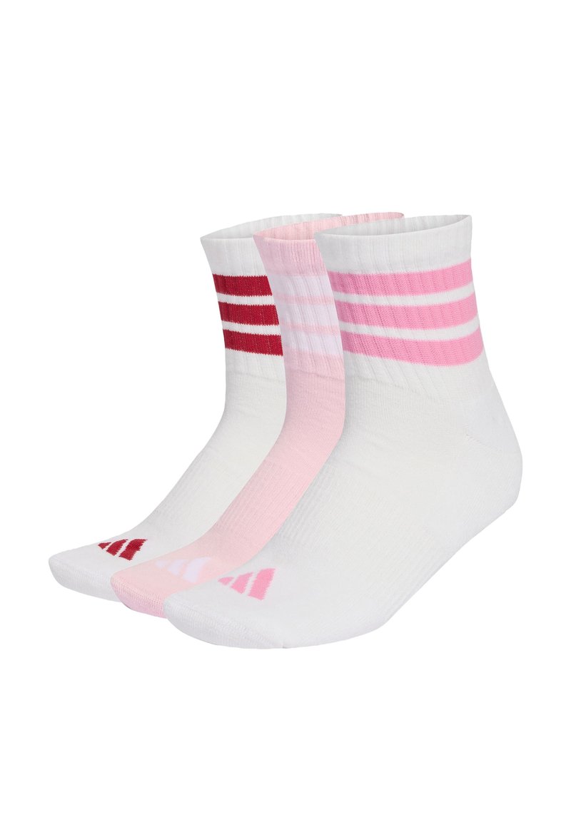 Calzini bianchi da uomo con righe orizzontali rosa e rosse; tessuto morbido, texture liscia, con accenti di colore contrastante sulle punte e sui lati.