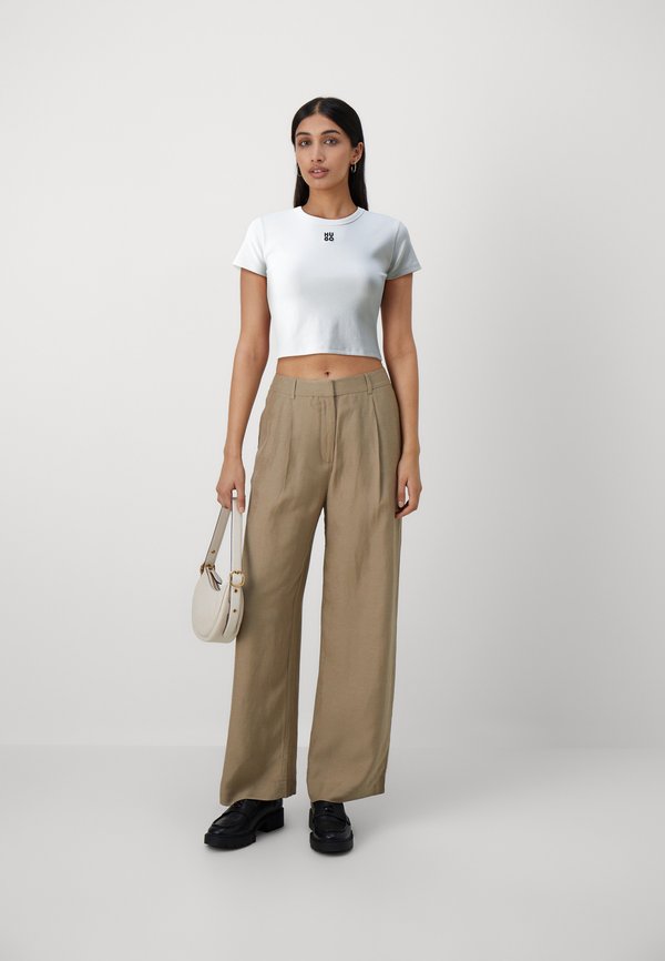 DELANOR - Basic T-shirt2