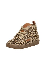Leopardprint enkelboots met een textured bont bovenwerk, bruine rubberen zool, beige veters en een leren accentpatch aan de zijkant.