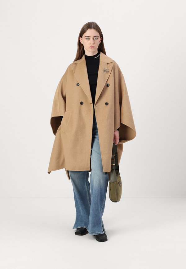 SOFT - Cape - nougat2