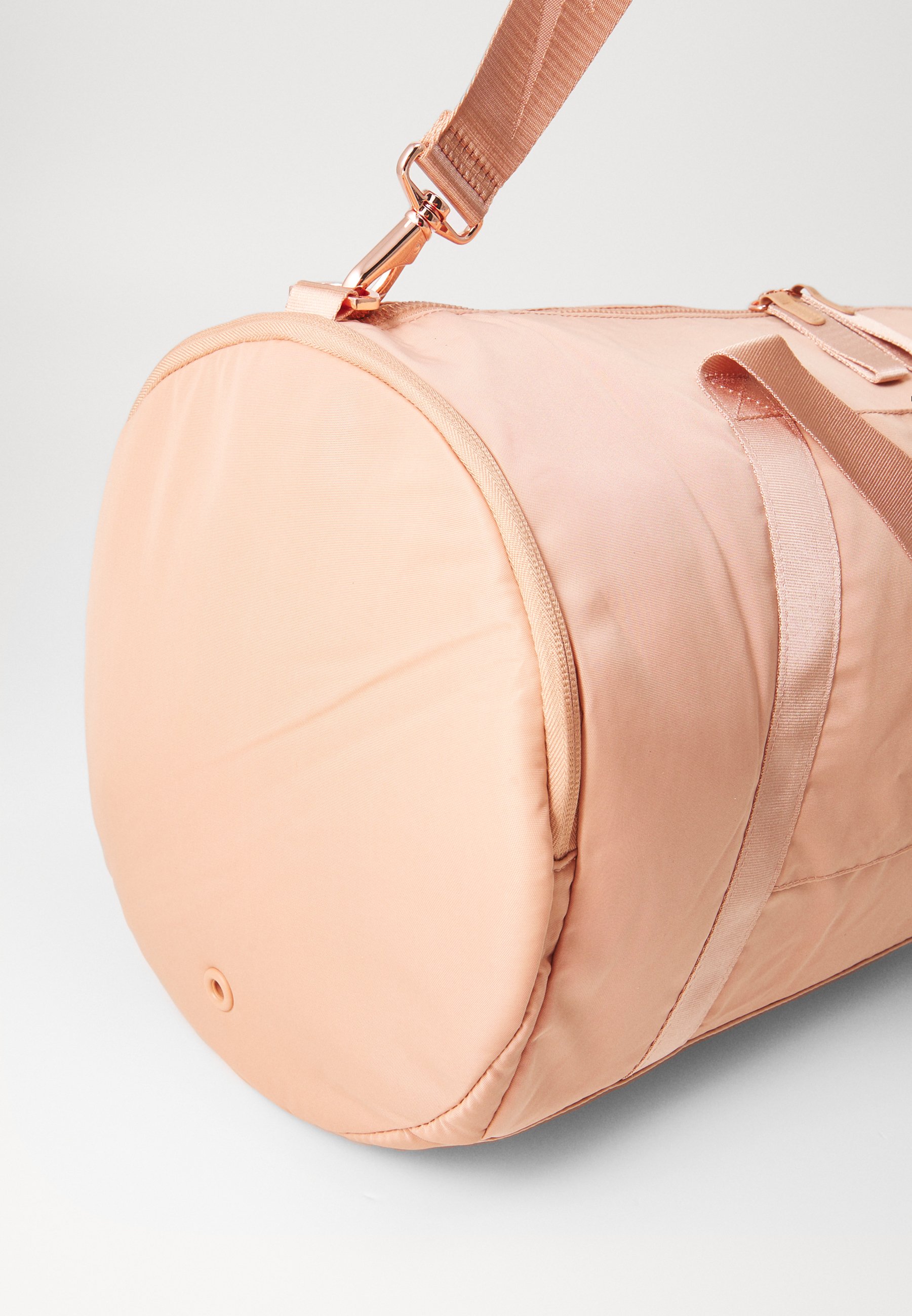 peach nike bag
