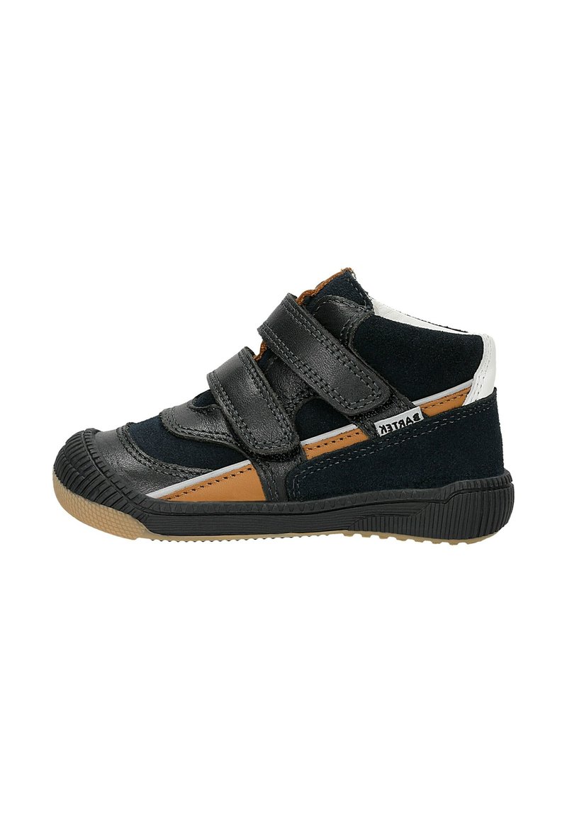 Czarne i brązowe syntetyczne buty typu high-top z dwoma paskami rzepowymi, gumową podeszwą, białymi akcentami i teksturowaną górą dla lepszej stabilności.