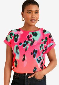 Unselected, pink animal ombre