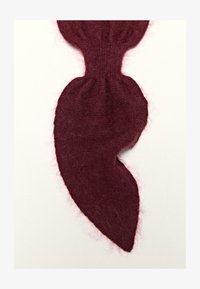 Unselected, bordeaux