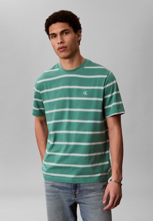 STRIPE MONOGRAM - T-Shirt print - wild green