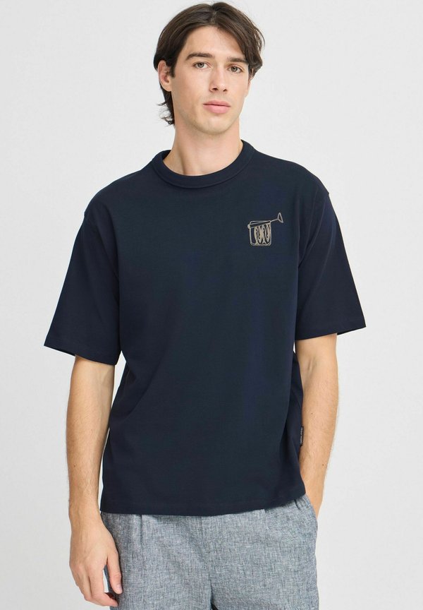 CFARCHER - Print T-shirt3