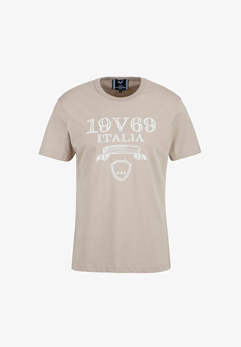 Beige Baumwoll-T-Shirt mit kurzen Ärmeln, das auf der Vorderseite den weißen gedruckten Text "19V69 ITALIA" und ein Wappen-Emblem-Design zeigt.