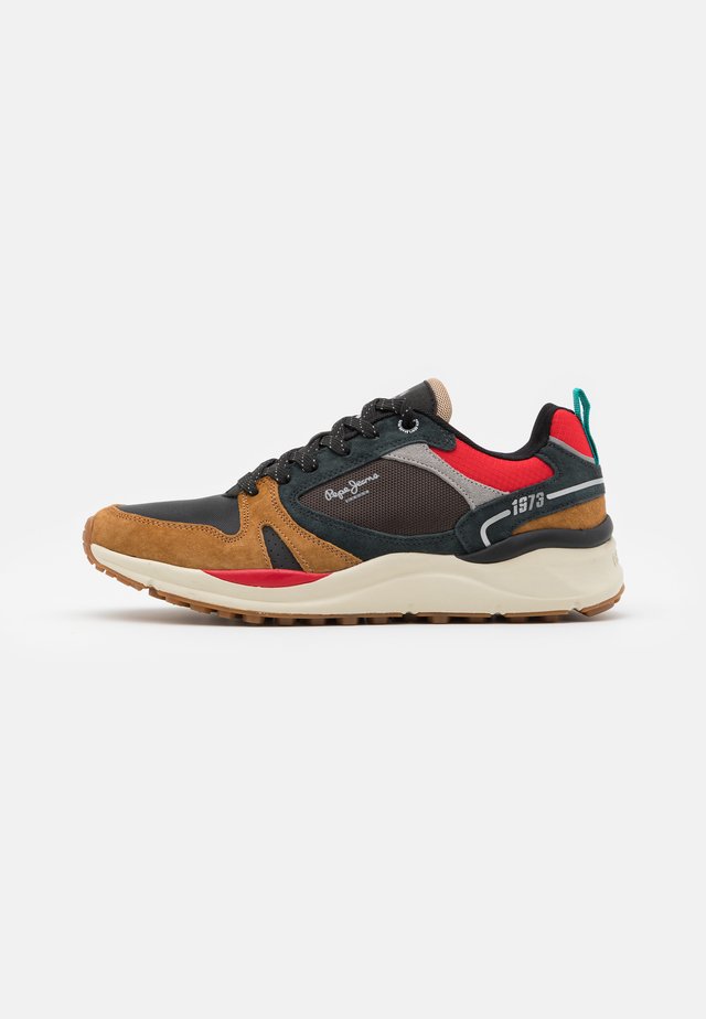 TRAIL LIGHT - Trainers - cognac