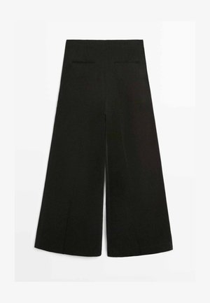 Schwarze, weit geschnittene Hose mit Rückenschlitz und zwei horizontalen Gesäßtaschen, flach auf weißem Hintergrund präsentiert.