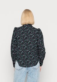 YAS Blusa - black balara