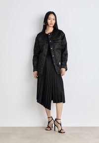 DKNY PULL SKIRT - Plisirano krilo - black