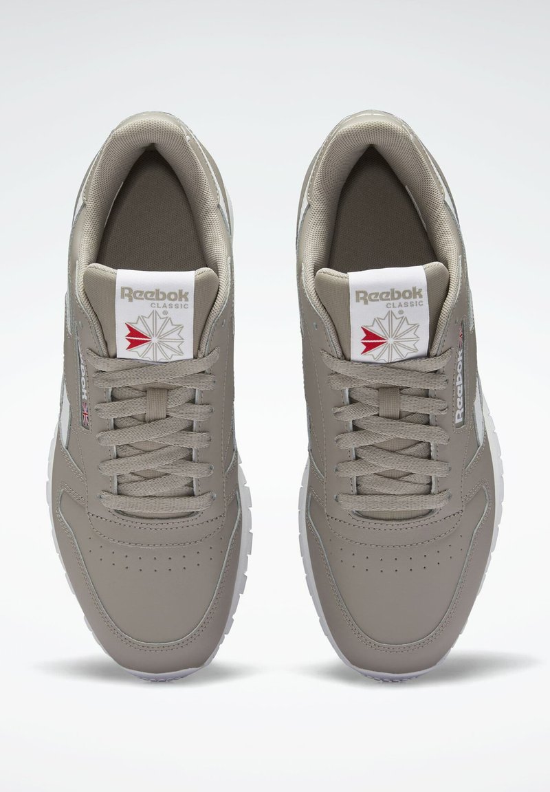 Reebok Classic Classic Leather Shoes Sneakers Grey Beige Zalando Se