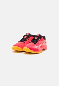 Mizuno LIGHTNING STAR Z7 UNISEX - Volleyballsko - radiant red/white/carrot curl