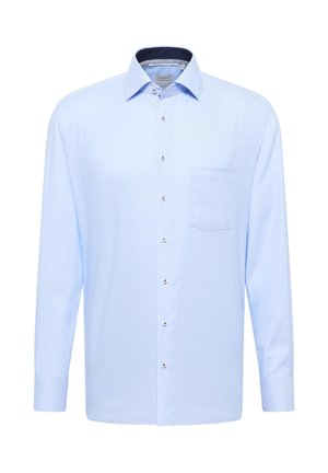 Lyseblå skjorte med lange ærmer lavet af bomuldsblanding, med knappestolpe og krave med knapper, brystlomme og sølvfarvede knapper.