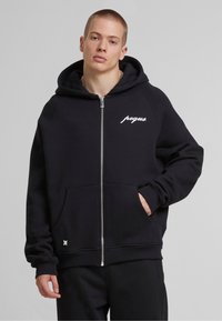 PEQUS CHEST LOGO - Lukuga pusa - black
