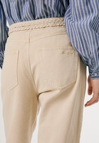 Pepe Jeans SAURA LONG - Džinsi ar taisnām starām - stone beige