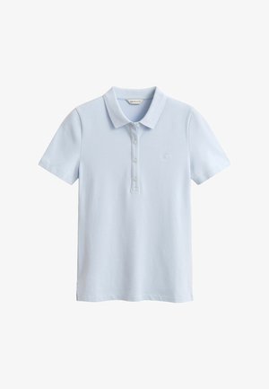 Lichtblauw poloshirt met korte mouwen, kraag en vier knopen, met een subtiel geborduurd logo op de linkerborst.