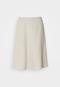 Una falda de lino beige con un diseño acampanado, hasta la rodilla, que presenta una textura sutil y un dobladillo simple, ofreciendo una apariencia limpia y ligera.