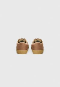 Etnies BARGE - Trainers - brown/beige/gum