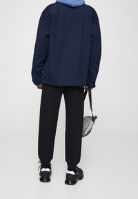 PULL&BEAR Tunn jacka - dark blue