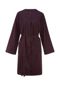Dunkellila, langärmliges Kleid mit Knopfleiste, Taillengürtel, zwei Fronttaschen und rundem Kragen.