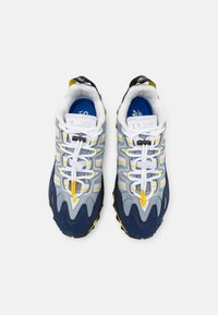 adidas Originals HYPERTURF - Sneaker low - light grey/yellow/dark blue