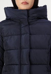 ONLY ONLLINA PUFFER LONG COAT - Vinterkåpe / -frakk - night sky