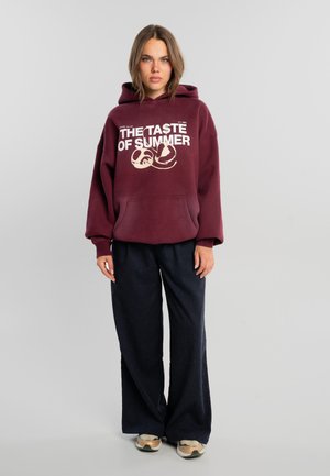 Another Cotton Lab, TASTE OF SUMMER WASHED HOODIE, czerwony