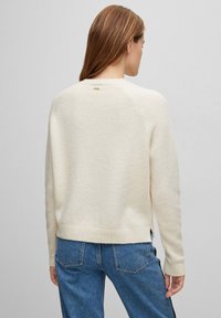 BOSS FEBISAN - Strickpullover - open white