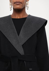 MICHAEL Michael Kors HOODED WRAP COAT - Κλασικό παλτό - charcoal