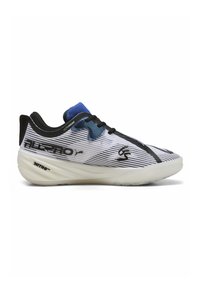 Chaussure de course avec un dessus en mesh rayé noir et blanc, accents bleus et une semelle blanche rembourrée avec une texture antidérapante. Contient un détail de logo.