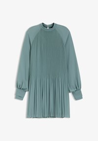 Selected, blue fourteen