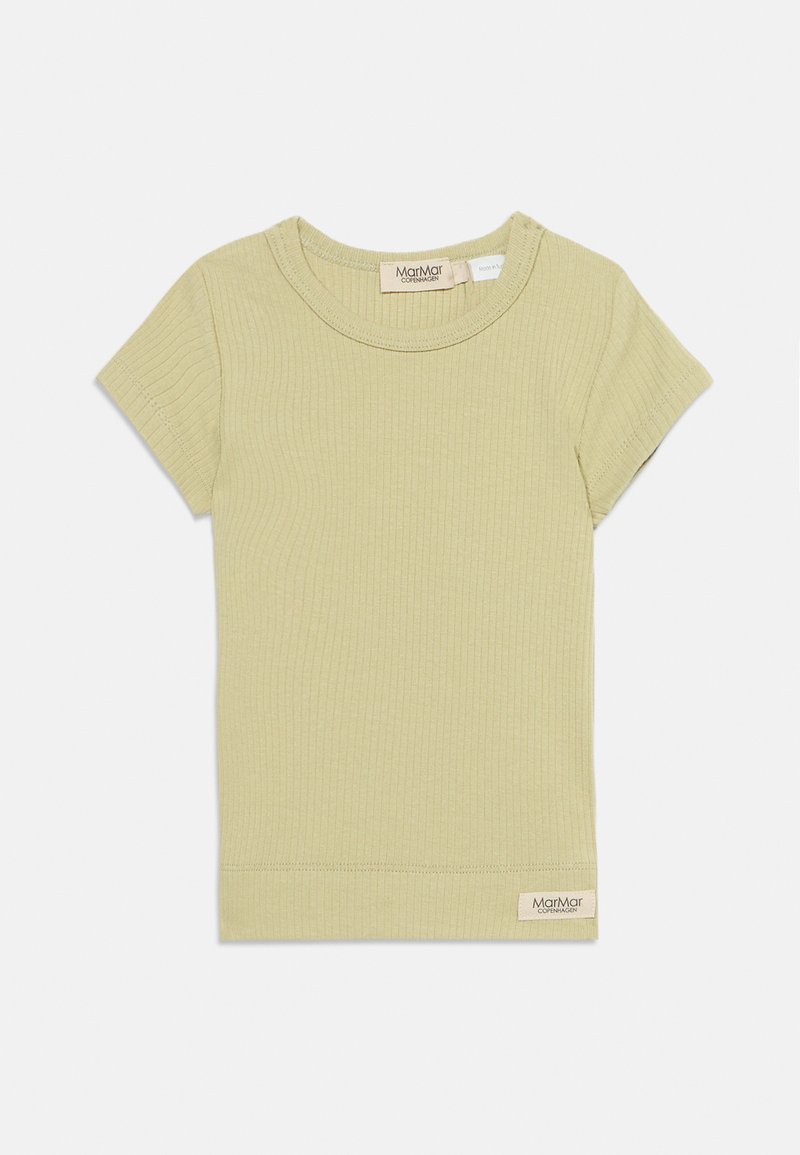 Παιδικό κοντομάνικο ριμπ μπλουζάκι σε ανοιχτό πράσινο χρώμα με στρογγυλή λαιμόκοψη και ετικέτα MarMar Copenhagen στο τελείωμα και στην εσωτερική πλευρά του γιακα.