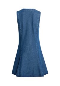 Jeansowa sukienka bez rękawów o rozkloszowanym kroju. Posiada okrągły dekolt i kontrastowe szwy, w średnim niebieskim odcieniu z teksturowanym wykończeniem.