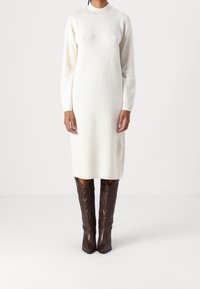 JDY Stickad klänning - beige