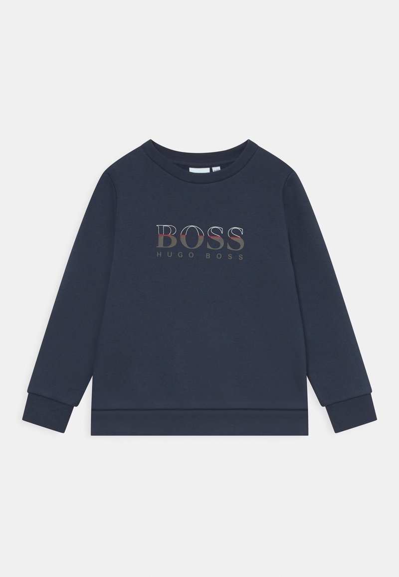 Sweatshirt marine avec col rond, manches longues, poignets côtelés et un logo graphique central avec "BOSS HUGO BOSS" dans des couleurs contrastées.