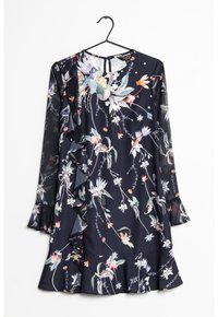 Marineblaues Blumen-Kleid mit langen Ärmeln, Rüschendetail und ausgestelltem Saum. Es hat ein Blumenmuster in verschiedenen Farben und einen Knopfverschluss.