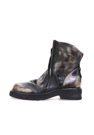 Platform-nilkkurit - black