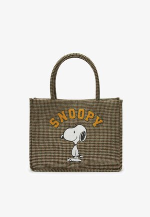 Bruine en zwarte houndstooth draagtas met Snoopy-figuur en gele "SNOOPY" tekst aan de voorkant en twee handvatten.