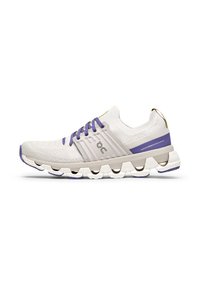 CLOUDSWIFT - Laufschuh Straße - white   blueberry